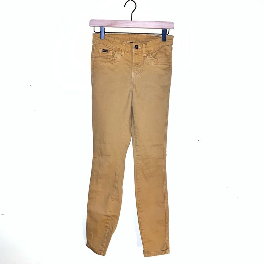 KUHL mustard skinny pants 2